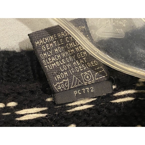 Mens Van Heusen Fair Isle Winter Christmas Sweater XL Black Red/White Crew Neck - Picture 6 of 11